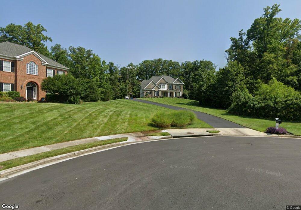 8908 Laurel Overlook Dr, Lorton, VA 22079 - photo 1