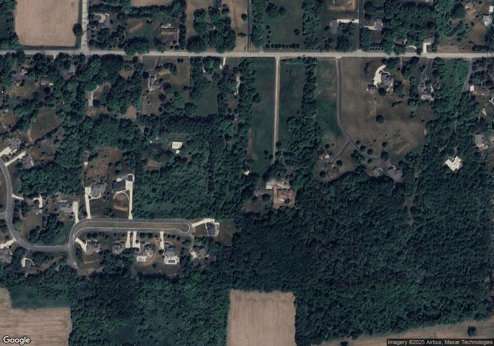 N55W25795 Richmond Rd, Sussex, WI 53089 - photo 1