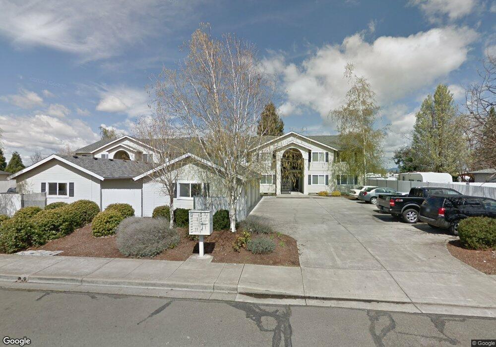 863 Columbine Way, Central Point, OR 97502 - photo 1