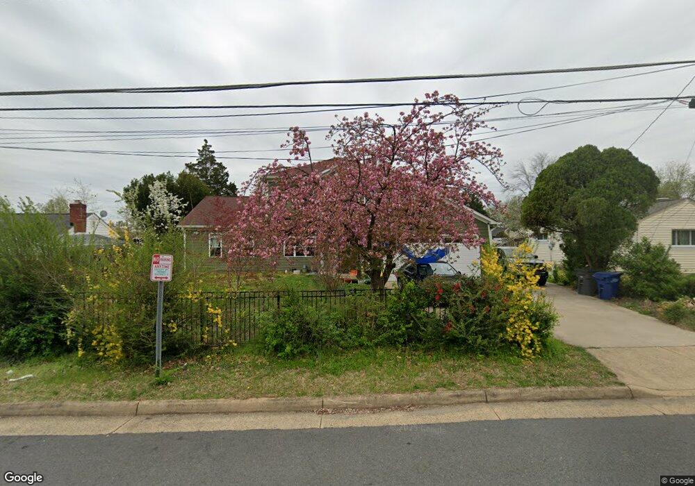 3512 Maple Ct, Falls Church, VA 22041 - photo 1