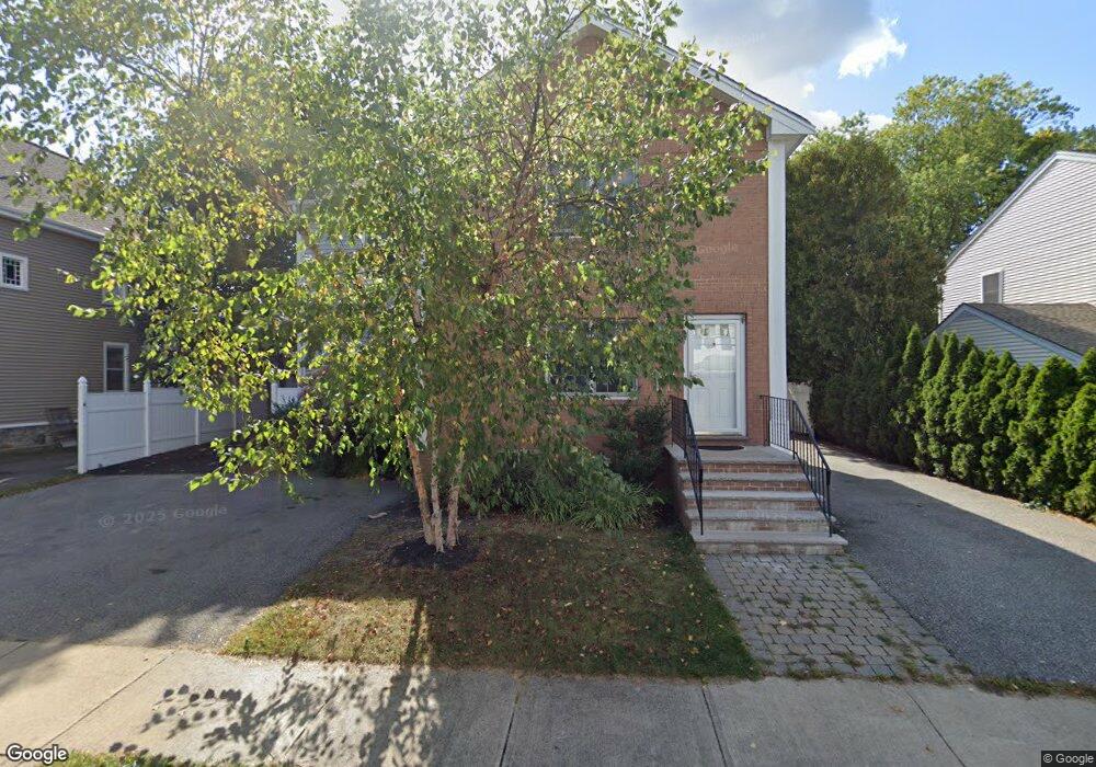 38 Pickering St unit B, Winchester, MA 01890 - photo 1