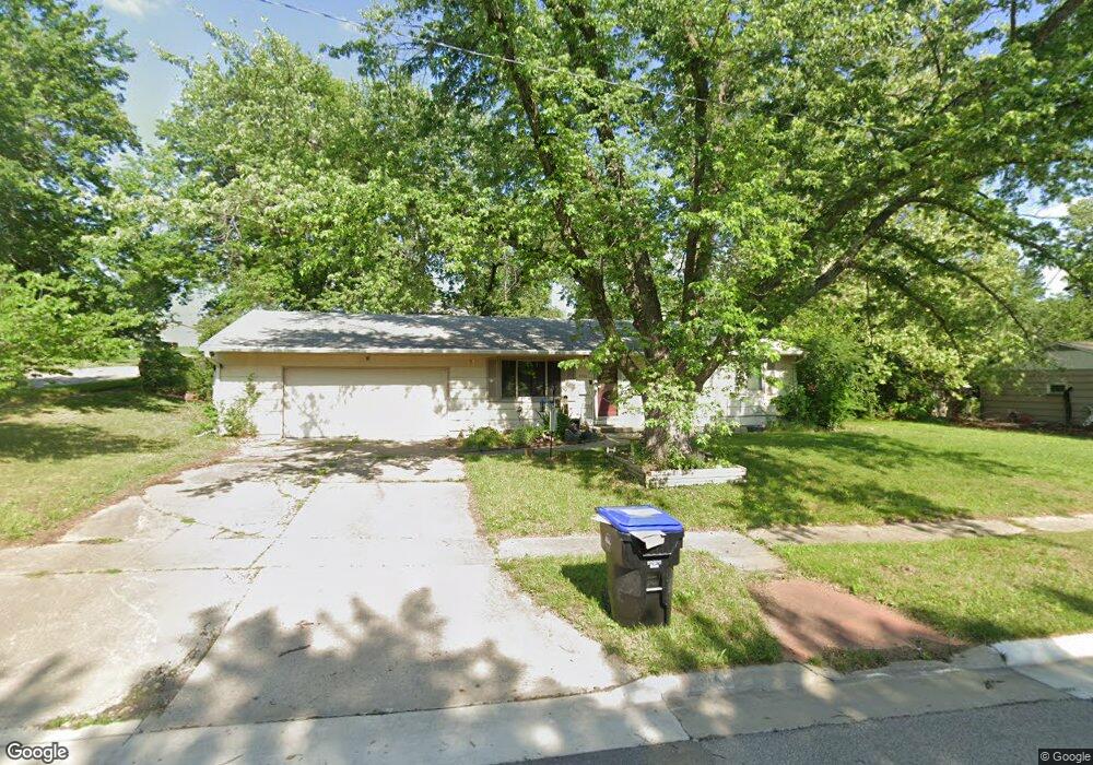 3800 SE Truman Ave, Topeka, KS 66609 - photo 1