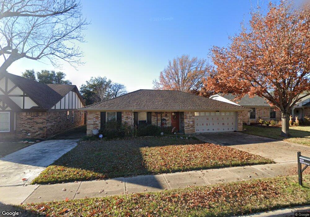 909 Monterrey St, Bedford, TX 76022 - photo 1