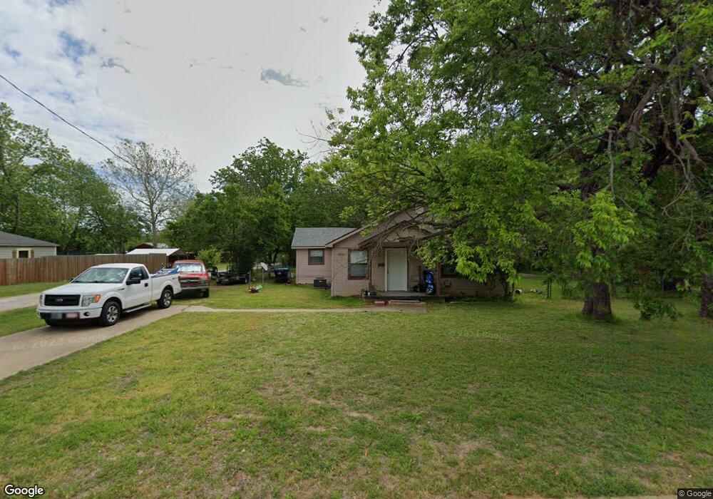 2400 Juanita Dr, Denison, TX 75020 - photo 1