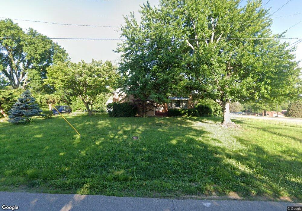 601 SW Grand Ct, Topeka, KS 66606 - photo 1