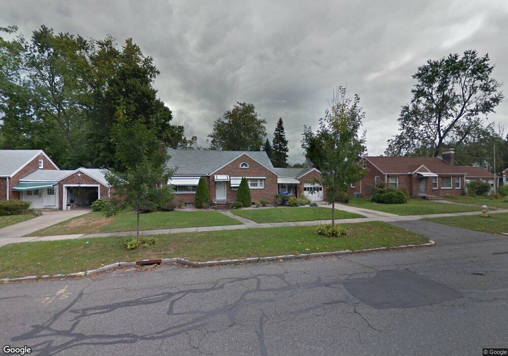 287 Roosevelt Ave, Springfield, MA 01118 - photo 1