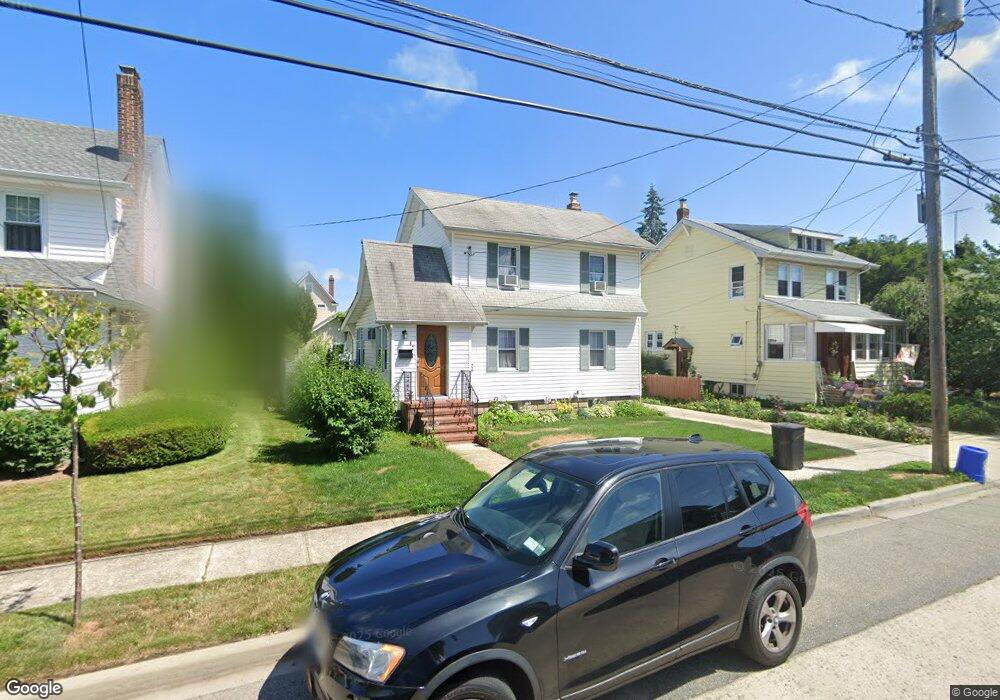 62 Woodlawn Ave, Valley Stream, NY 11581 - photo 1