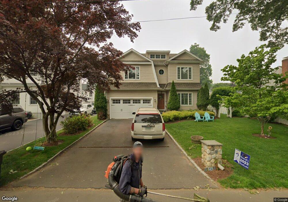 74 Dwight St, Fairfield, CT 06824 - photo 1