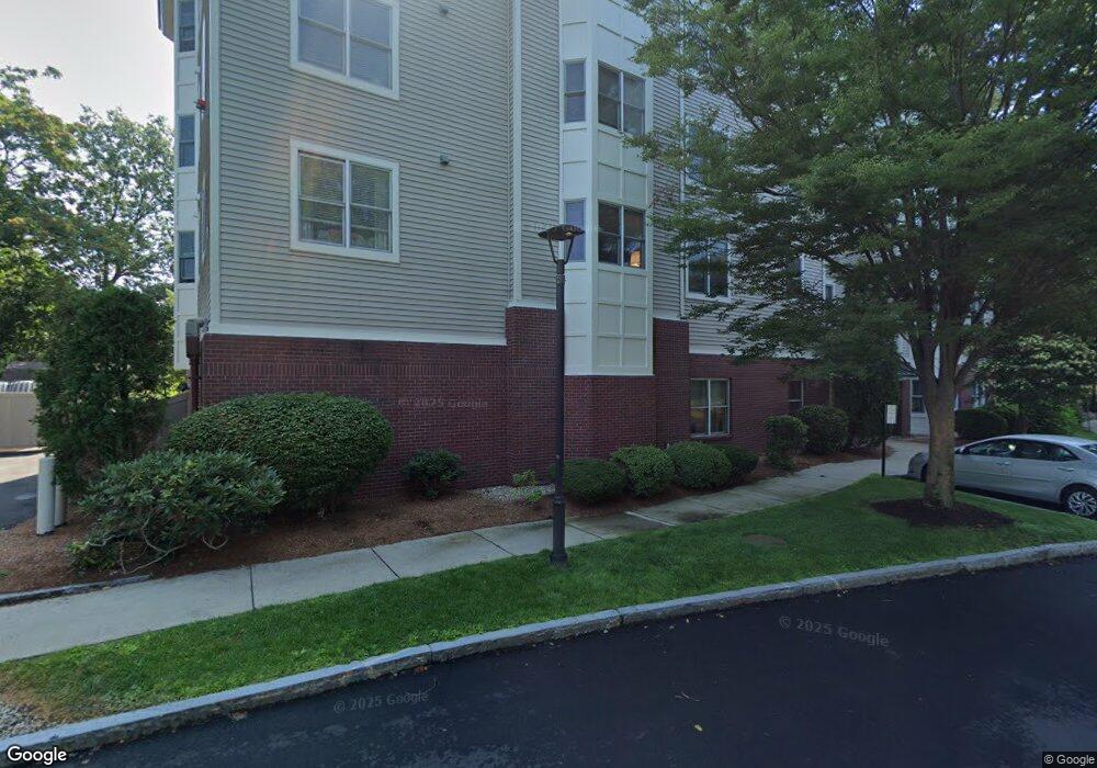 79 Munroe St unit 3, Newton, MA 02460 - photo 1