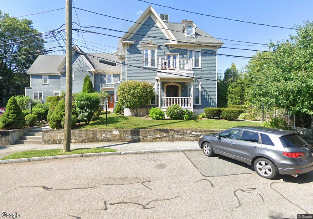 7-9 Munroe St unit 3, 7-9, Newtonville, MA 02460 - photo 1