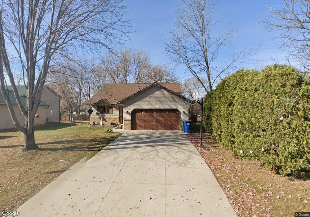 223 16th St N, Sauk Rapids, MN 56379 - photo 1