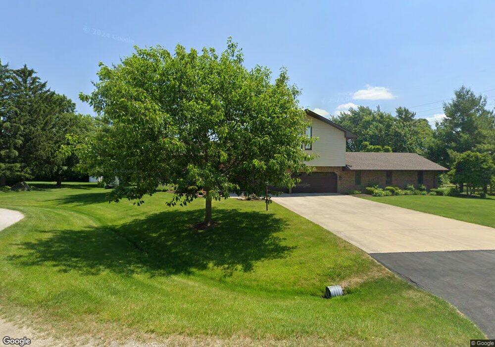 8S729 Singletree Ln, Naperville, IL 60565 - photo 1