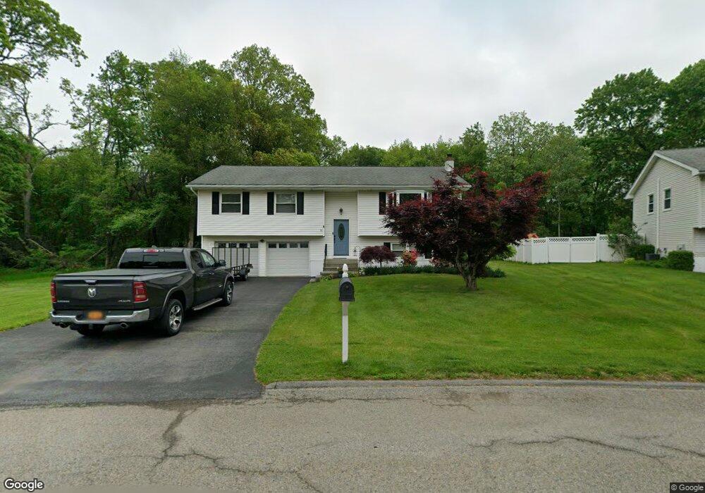 15 Lenny Ct, Wappingers Falls, NY 12590 - photo 1