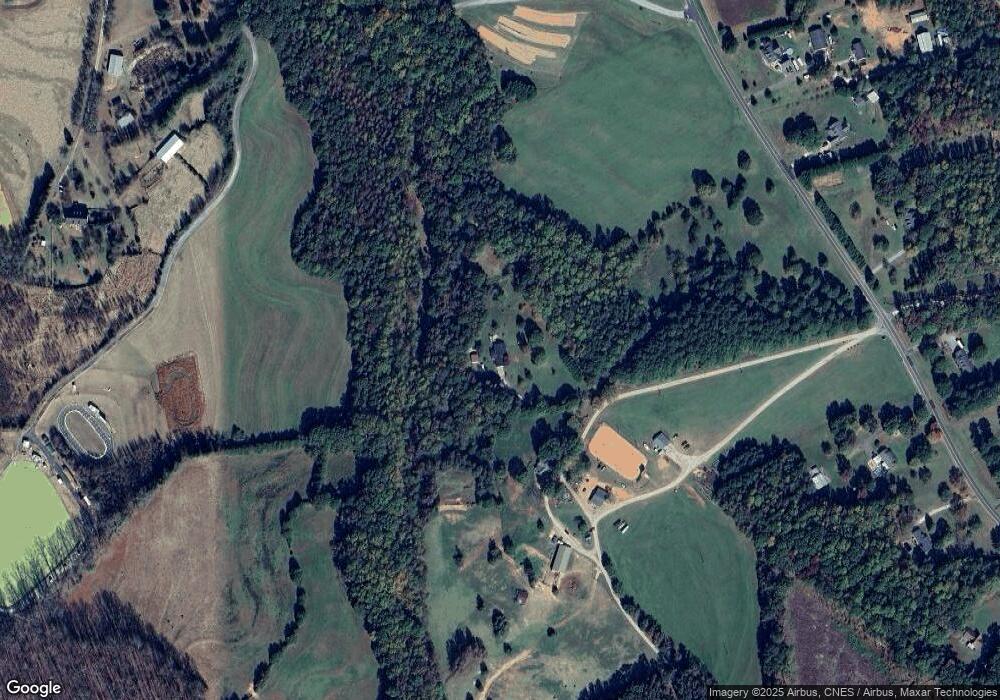 1135 Beamguard Rd, Clover, SC 29710 - photo 1