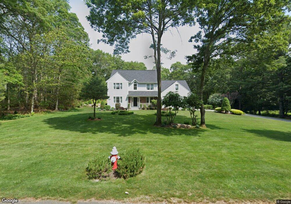 192 Woodridge Dr, Saunderstown, RI 02874 - photo 1