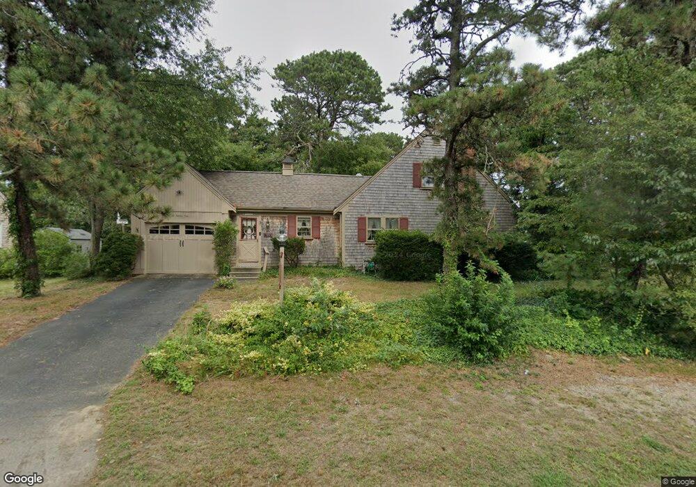 8 Harding Ln, West Yarmouth, MA 02673 - photo 1