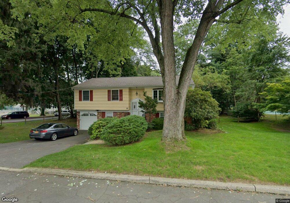 8 Stephens Dr, Tarrytown, NY 10591 - photo 1