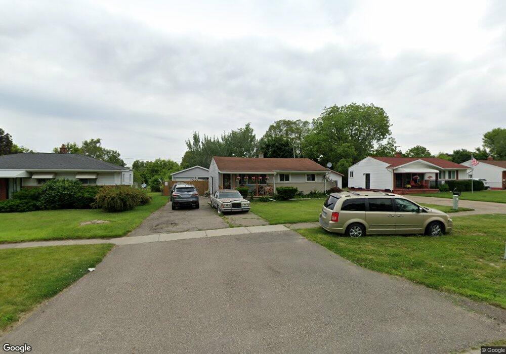 1216 W Coldwater Rd, Flint, MI 48505 - photo 1