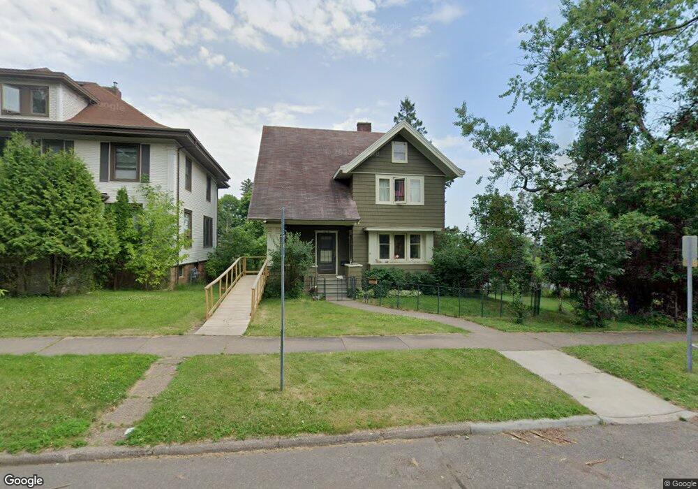 2114 E 2nd St, Duluth, MN 55812 - photo 1