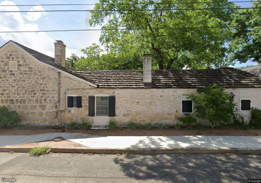 309 W Schubert St, Fredericksburg, TX 78624 - photo 1