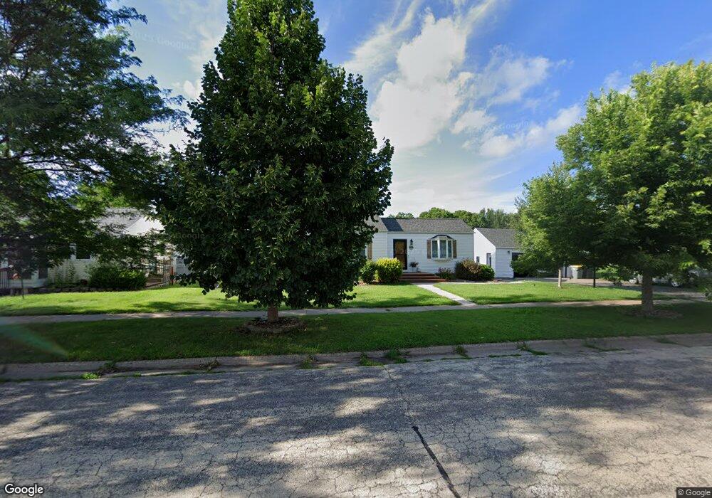 524 S 2nd St, La Crescent, MN 55947 - photo 1