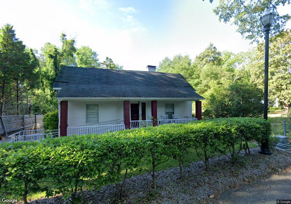 703 Pine St, Camden, SC 29020 - photo 1