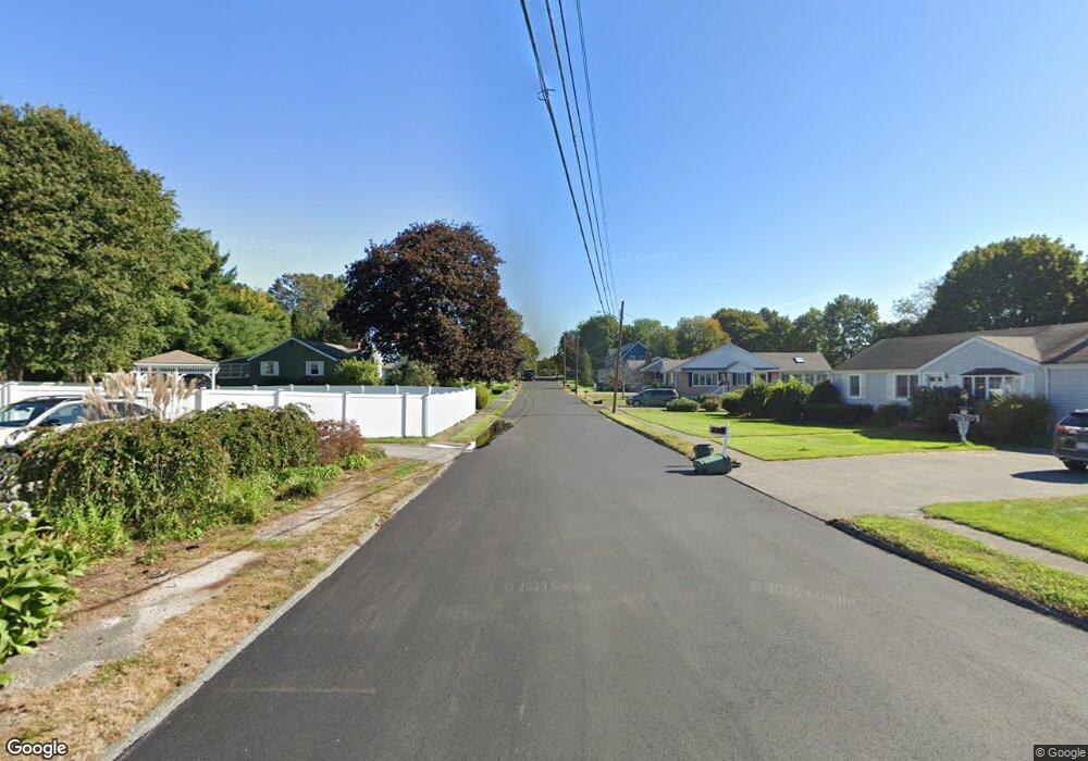 85 Manomet Rd, Woburn, MA 01801 - photo 1