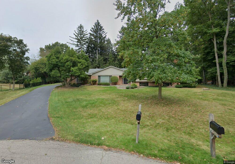 5123 N Kellen Ct, Bloomfield Hills, MI 48302 - photo 1