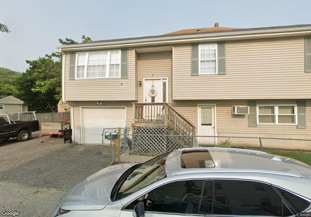 7 Hughes St, Fall River, MA 02724 - photo 1