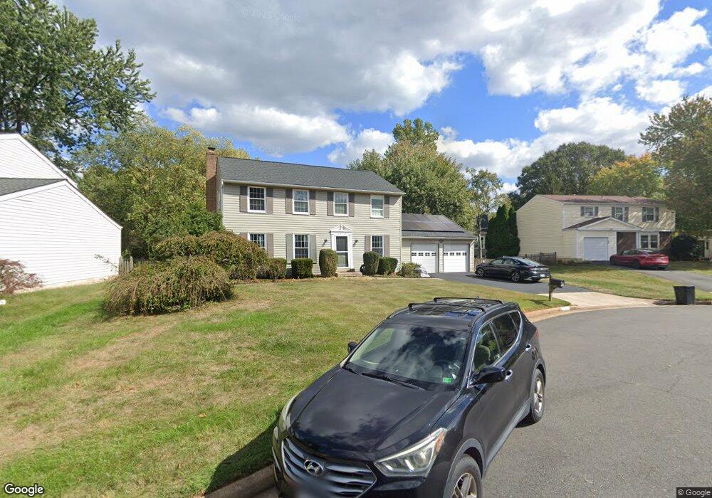 3413 Tyburn Tree Ct, Herndon, VA 20171 - photo 1