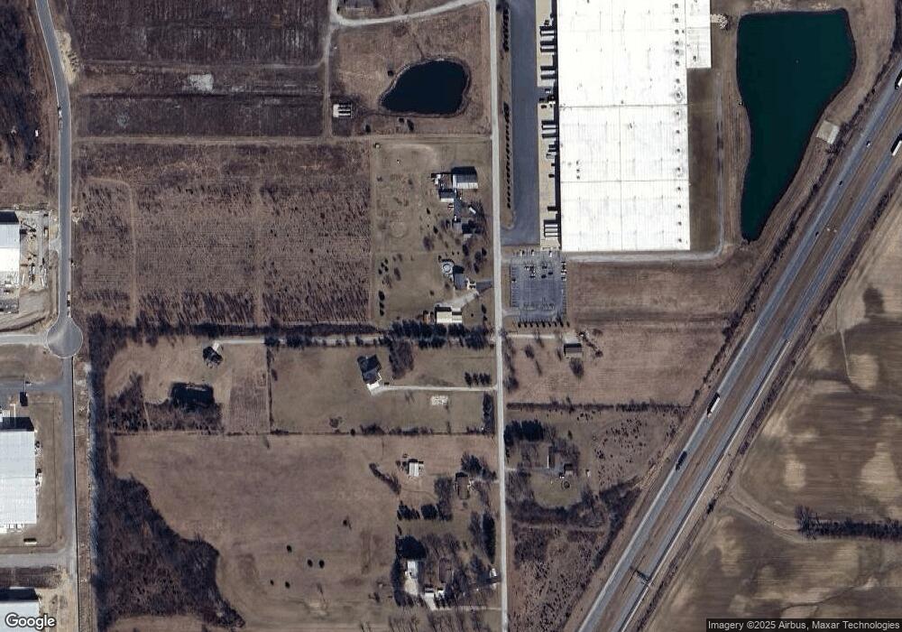 14028 Zubrick Rd, Roanoke, IN 46783 - photo 1