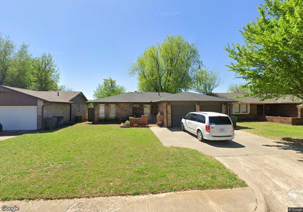 716 Robin Hill Rd, Edmond, OK 73003 - photo 1