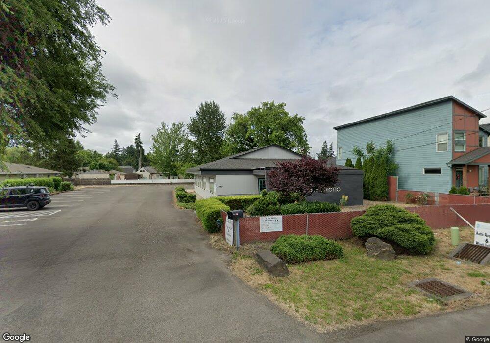 1530 E 1st St, Newberg, OR 97132 - photo 1