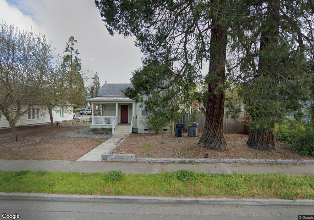 218 NW E St, Grants Pass, OR 97526 - photo 1