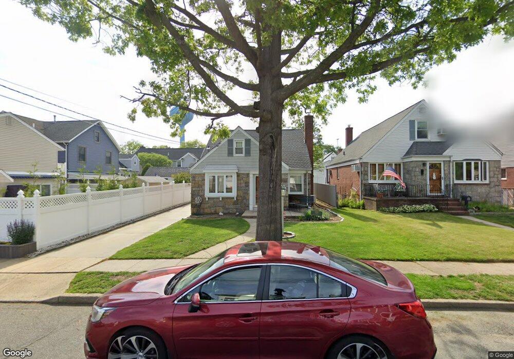 169 Euston Rd S, Garden City, NY 11530 - photo 1