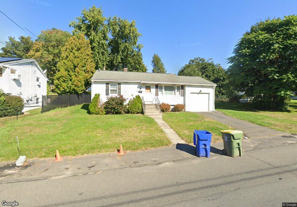 249 Pearl Lake Rd, Waterbury, CT 06706 - photo 1