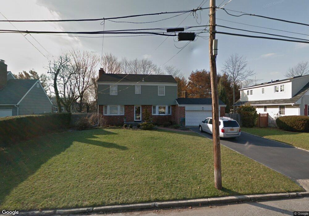 16 Nancy Dr, Sayville, NY 11782 - photo 1