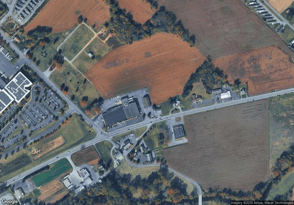 848 N Reading Rd, Ephrata, PA 17522 - photo 1