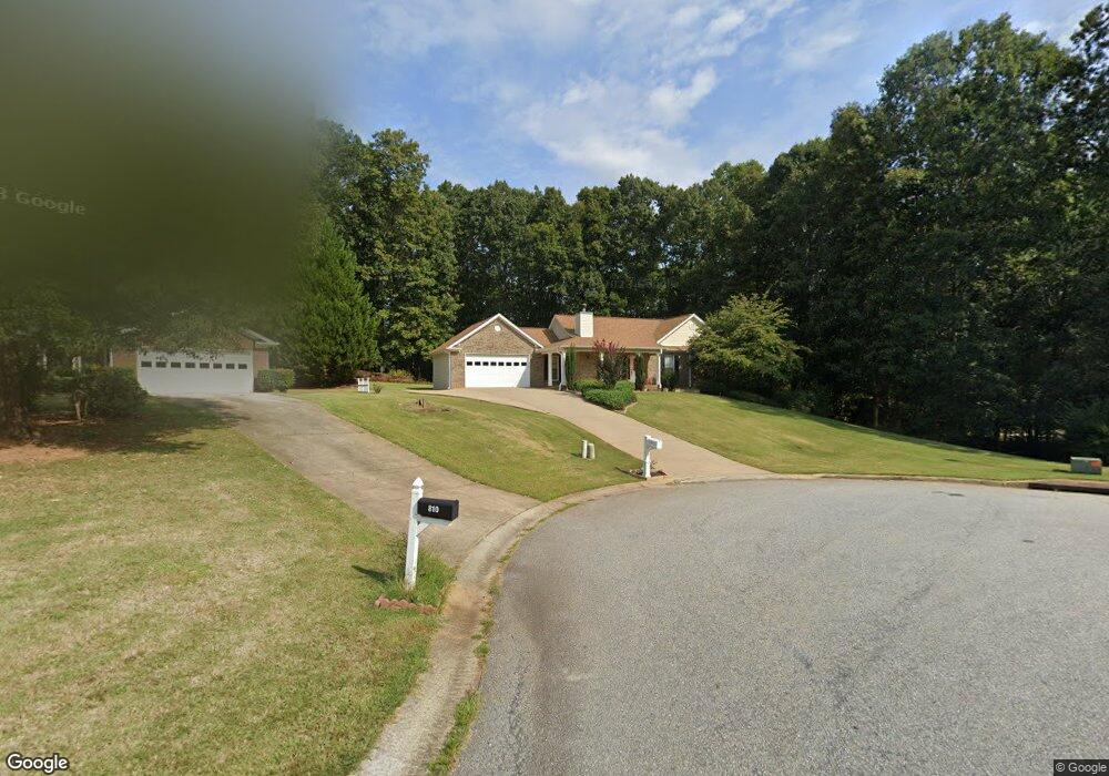 812 Lazy Ln, Winder, GA 30680 - photo 1