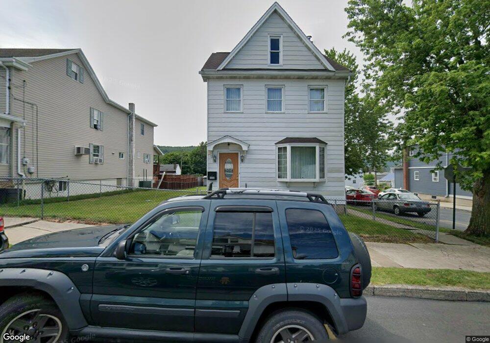 400 E Union St, Tamaqua, PA 18252 - photo 1