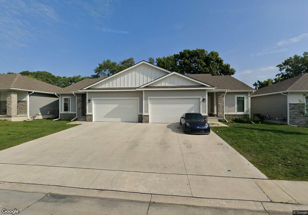 4459 Lower Beaver Rd, Des Moines, IA 50310 - photo 1