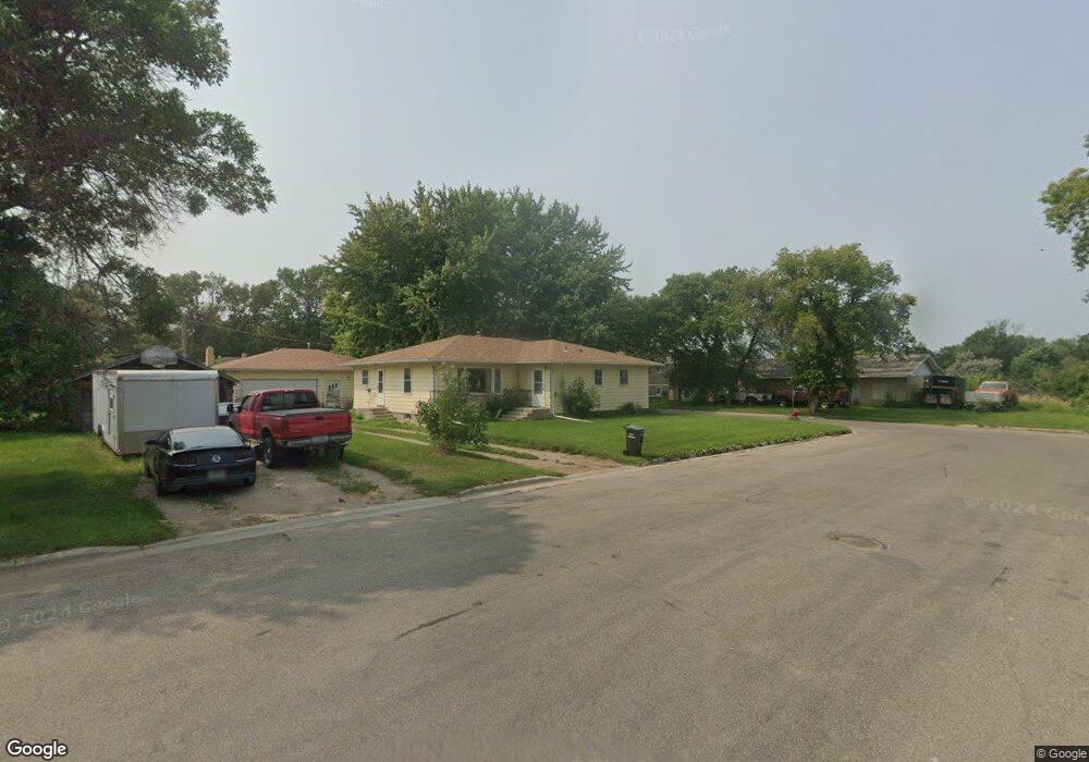 1002 4th Ave SW, Jamestown, ND 58401 - photo 1