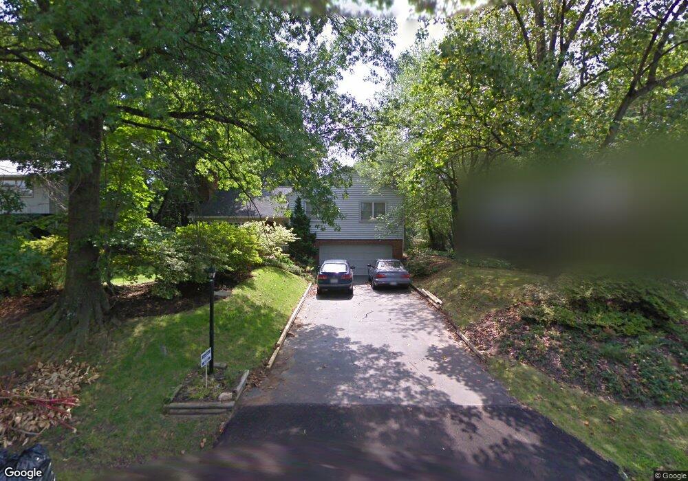 6231 Lakeview Dr, Falls Church, VA 22041 - photo 1