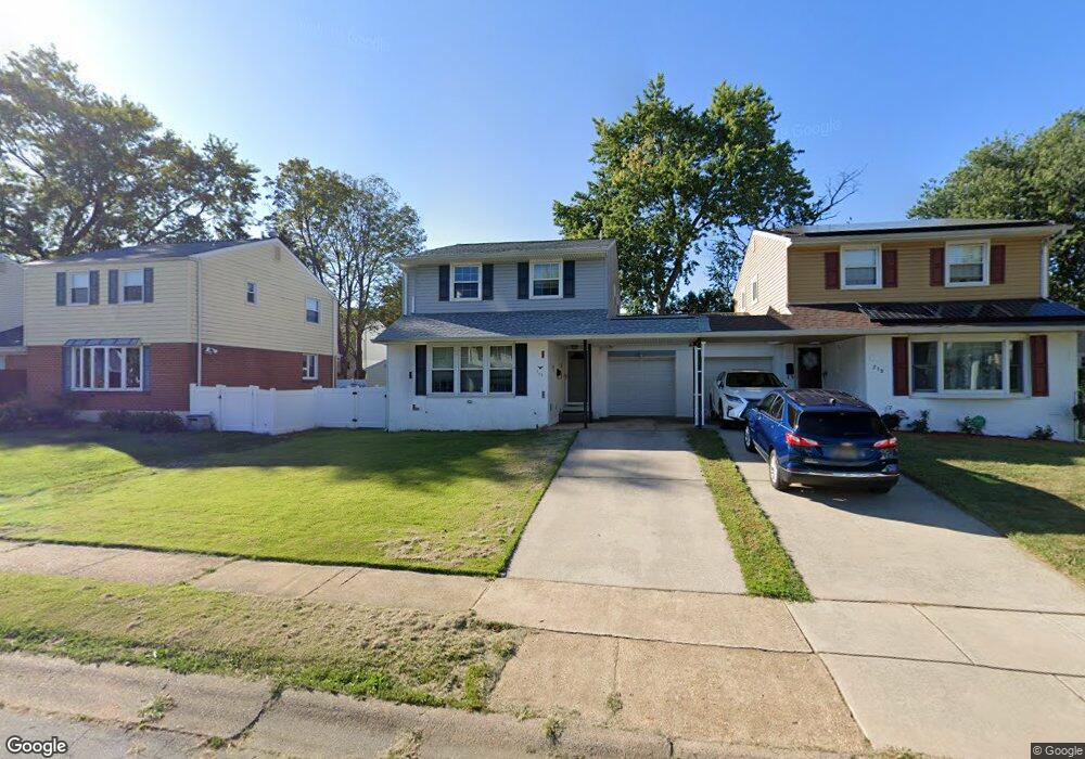 713 W Birchtree Ln, Claymont, DE 19703 - photo 1