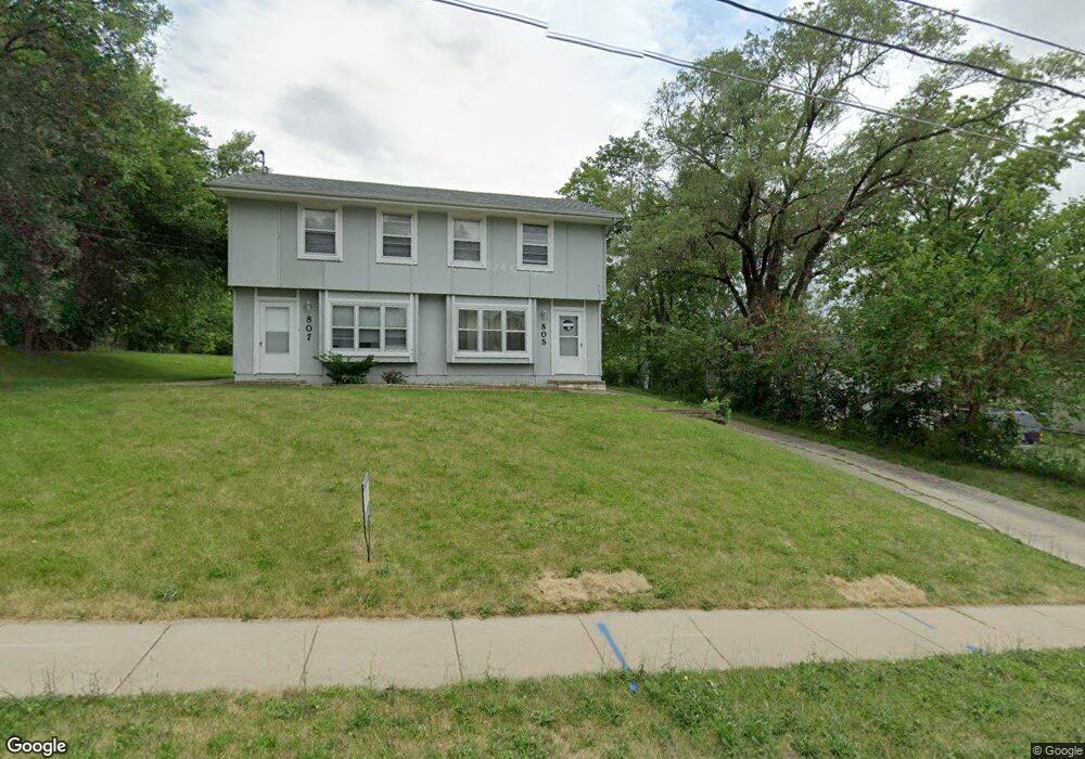 805 E Watrous Ave, Des Moines, IA 50315 - photo 1