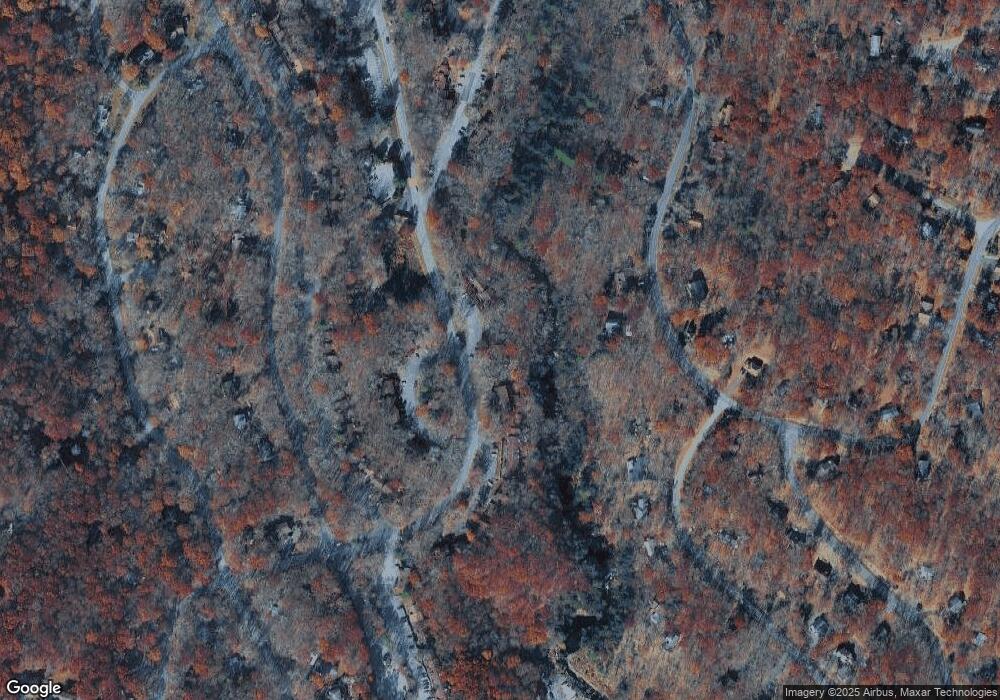 124 Meadow View Ct, Bushkill, PA 18324 - photo 1