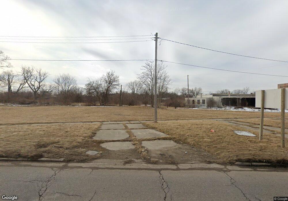 1246 Davison Rd, Flint, MI 48506 - photo 1