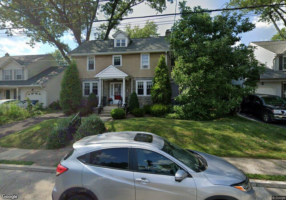 437 Edgewood Dr, Ambler, PA 19002 - photo 1