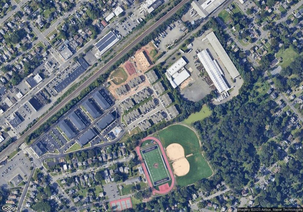 241 Park Ln unit 415, Dunellen, NJ 08812 - photo 1