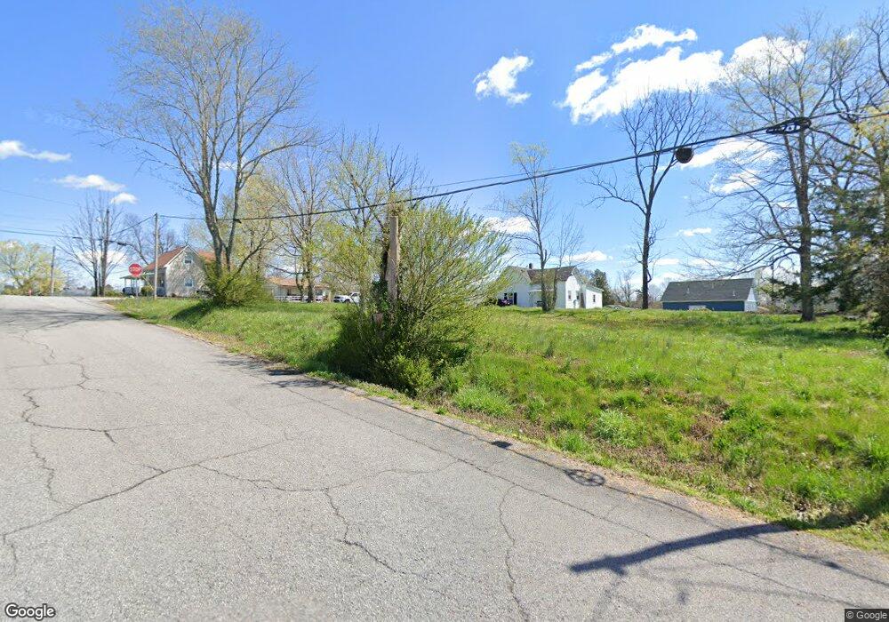 807 W 2nd St, Dickson, TN 37055 - photo 1